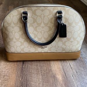 Adorable Signature Coach Handbag